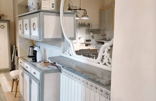 Stroncone Apartment | Homerez - Apartment in Coppe, mountain view