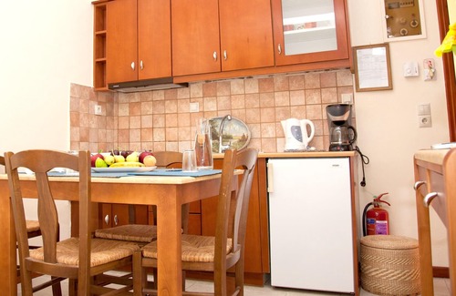 Agios Andreas Apartment | Homerez - Appartement for 4 ppl. with garden and balcony at Agios Andreas