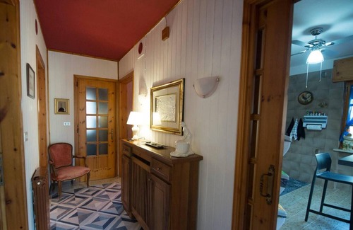 Villa-Nabian Apartment | Homerez - Appartement for 4 ppl. with shared pool and garden at Villa-nabian