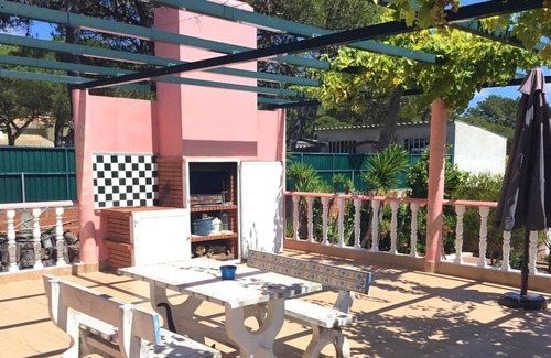 Monserrate Apartment | Homerez - Appartement 3 km away from the beach for 4 ppl. with shared pool