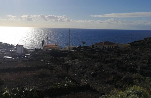 La Caleta Apartment | Homerez - Appartement for 4 ppl. with sea view, terrace and balcony at La Caleta