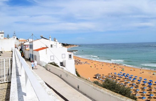 Mafra Apartment | Homerez - Appartement 3 km away from the beach for 4 ppl. at Encarnação