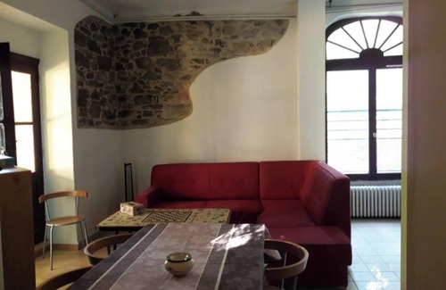 Gornies Apartment | Homerez - Apt. Gorniès, garden, mountain view