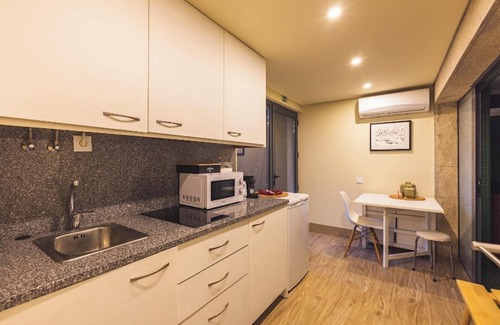 Santa Cruz do Douro Apartment | Homerez - Apt. Santa Cruz do Douro, lake view