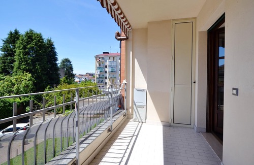 Vercelli Apartment | Homerez - Beautiful appartement for 2 ppl. with balcony at Vercelli
