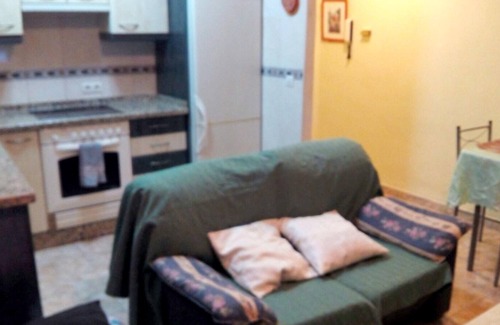 Leon Apartment | Homerez - Beautiful appartement for 6 ppl. with jacuzzi at León