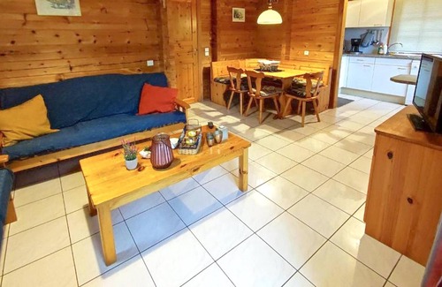 Mauroux Ski Chalet | Homerez - Beautiful chalet for 6 ppl. with shared pool and terrace at Mauroux