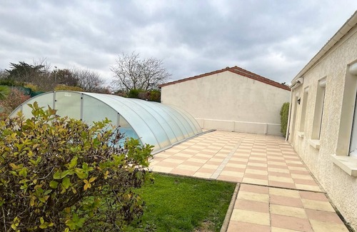 Saint Froult Villa | Homerez - Beautiful villa 1 km away from the beach for 6 ppl. with swimming-pool