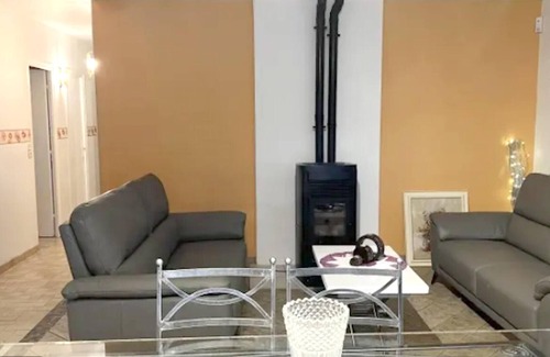 Saint Froult Villa | Homerez - Beautiful villa 1 km away from the beach for 6 ppl. with swimming-pool