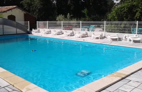 Begadan House | Homerez - Beautiful house for 8 ppl. with shared pool and terrace at Bégadan