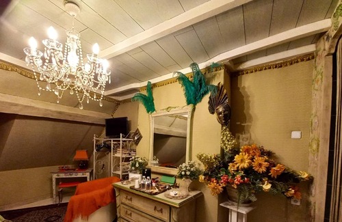 Chateau-Thierry House | Homerez - Big house for 10 ppl. with terrace at Château-Thierry