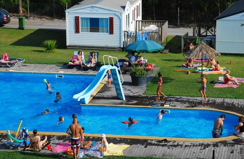 Burinhosa House | Homerez - Big house 5 km away from the beach for 10 ppl. with shared pool