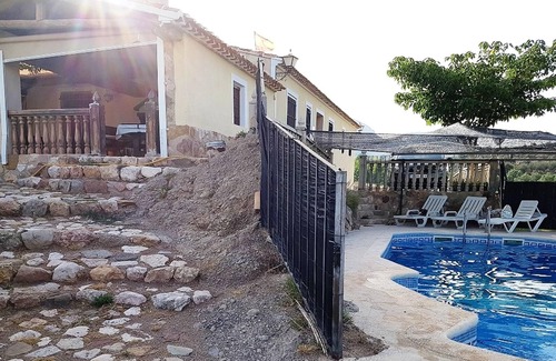 Velez Rubio Villa | Homerez - Big villa for 12 ppl. with swimming-pool and garden at Vélez-Rubio
