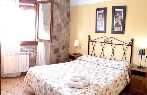 Velez Rubio Villa | Homerez - Big villa for 12 ppl. with swimming-pool and garden at Vélez-Rubio