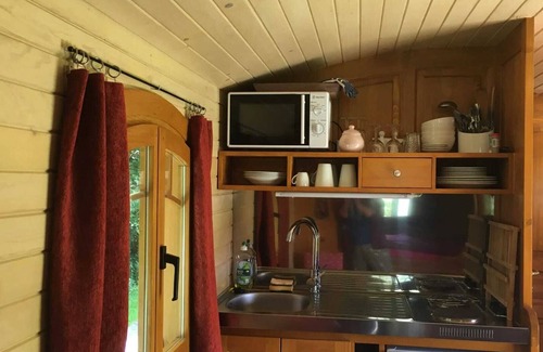 Saint-Pardoux House | Homerez - Bungalow in Saint-Pardoux