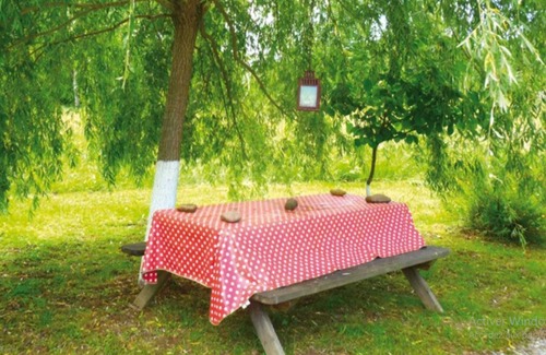 Sedeilhac House | Homerez - Bungalow Sédeilhac garden