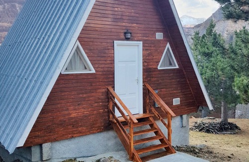 Allos Ski Chalet | Homerez - Chalet in Allos with garden