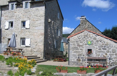 Le Malzieu-Forain House | Homerez - Charming House in Le Malzieu, garden, view