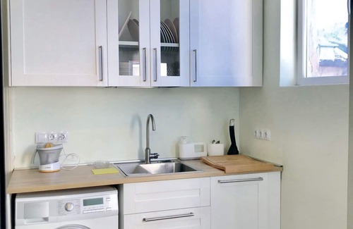 Sofia City Center Apartment | Homerez - Charming Apartment in Sofia, 100m², Balcony