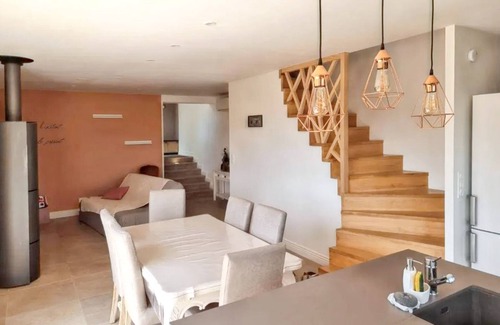 Roquebrun House | Homerez - Charming House in Roquebrun with Lake View 100 m²