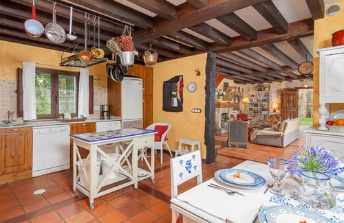 Escobedo de Camargo House | Homerez - Charming House in Calgar with Lake View