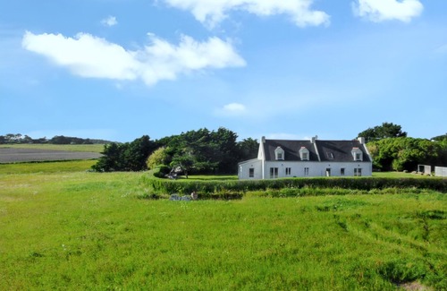 Sauzon House | Homerez - Charming House in Sauzon with Garden and Terrace