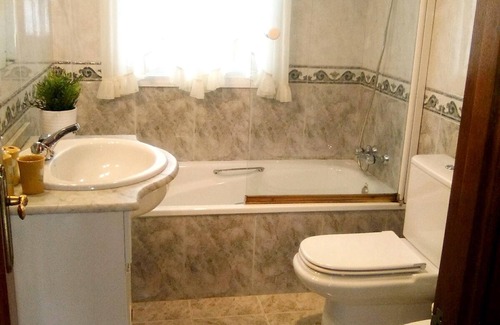 Oviedo City Centre Apartment | Homerez - Comfortable apartment in Oviedo