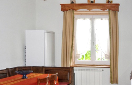 Pedraca House | Homerez - Comfortable house with mountain view and shared pool