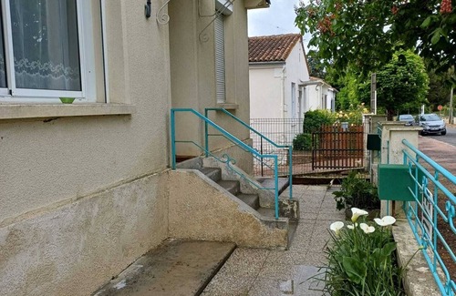 Jonzac Apartment | Homerez - Cosy apartment in Jonzac with 35 m² and private parking