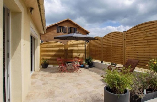 Fossemagne House | Homerez - Cosy House in Fossemagne with Garden and Terrace