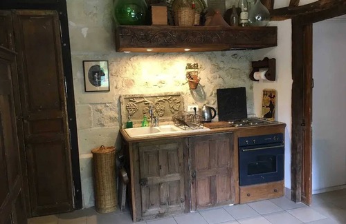 Brehemont House | Homerez - Cozy house in Bréhémont with peaceful garden