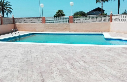 El Perello House | Homerez - House 1 km away from the beach for 7 ppl. with shared pool and garden