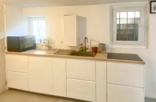 Les Pavillons-sous-Bois Apartment | Homerez - Apartment, Les Pavillons-sous-Bois