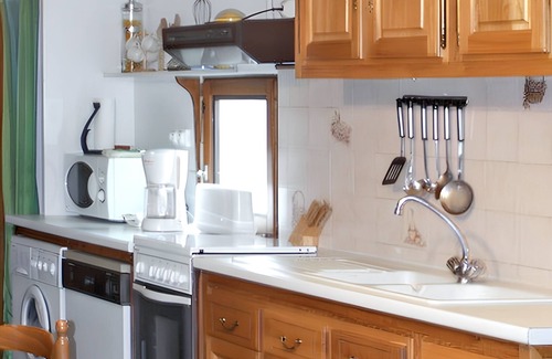 Piets-Plasence-Moustrou House | Homerez - Peaceful country house with garden