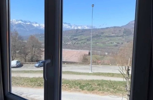 Saint-Leger-les-Melezes Ski Chalet | Homerez - Chalet in Saint-Léger-les-Mélèzes