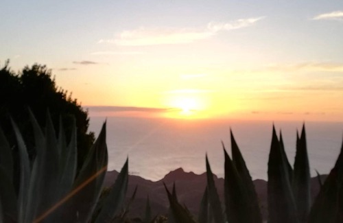 Vallehermoso House | Homerez - House 3 km away from the beach for 3 ppl. with garden at Vallehermoso