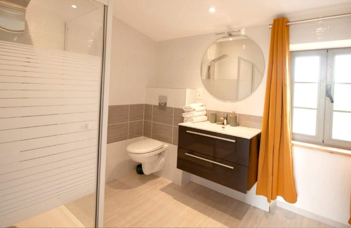 Eymet House | Homerez - House for 8 ppl. with shared pool, jacuzzi and terrace at Eymet