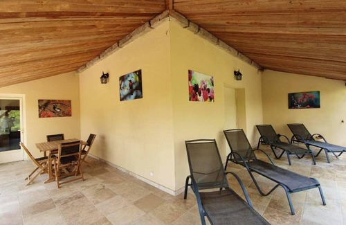 Puy-l'Eveque House | Homerez - House for 4 ppl. with shared pool, terrace and balcony at Puy-l'Évêque