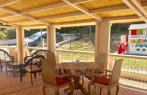 Montelabbate House | Homerez - House for 3 ppl. with shared pool, sea view and garden at Montelabbate