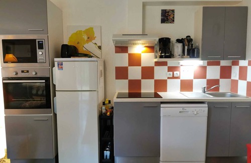 Aubignan House | Homerez - House in Aubignan, shared pool