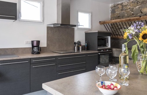 La Digne-d'Aval House | Homerez - House, La Digne-d'Aval