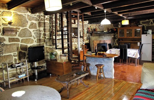Castelo do Neiva House | Homerez - House in Castelo do Neiva