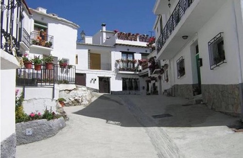 Yegen House | Homerez - Idyllic House in Yegen with Mountain View