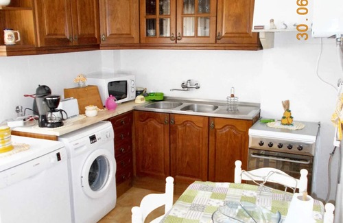 Seixal Apartment | Homerez - Modern apartment in Amora