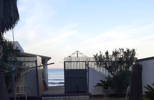 Francavilla al Mare Apartment | Homerez - Nice studio for 2 ppl. with sea view at Francavilla al Mare