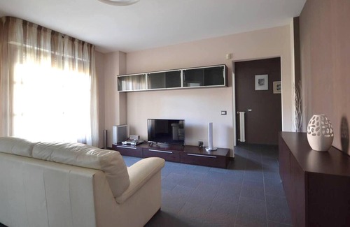 Vercelli Apartment | Homerez - Nice appartement for 3 ppl. with garden and terrace at Vercelli