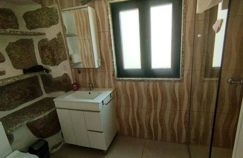 Cova House | Homerez - Nice house for 4 ppl. with terrace and balcony at Cova