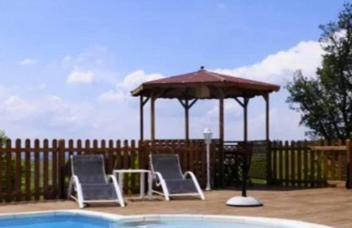 Latrape House | Homerez - Nice house for 5 ppl. with shared pool and terrace at Latrape
