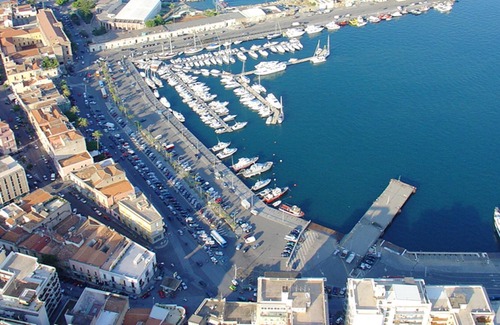 Milazzo House | Homerez - Property 4 km away from the beach for 6 ppl. with balcony at Milazzo
