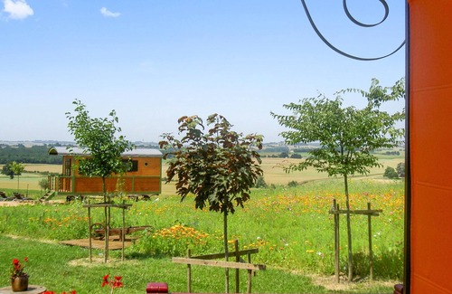 Pauilhac House | Homerez - Property for 2 ppl. with shared pool, terrace and balcony at Pauilhac